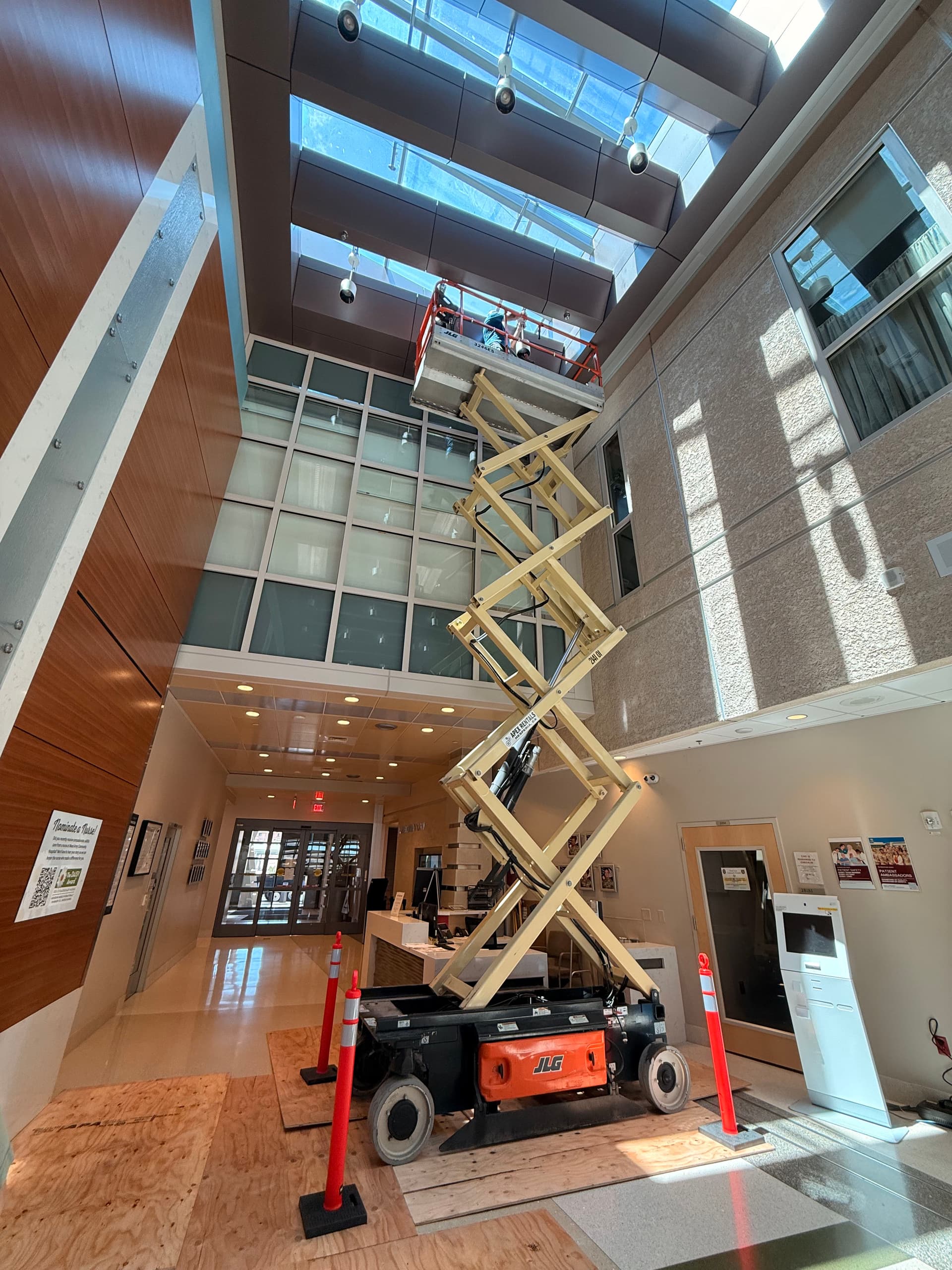Gallery photos for LED Retrofit in a High-Ceiling Commercial Atrium: Image #3