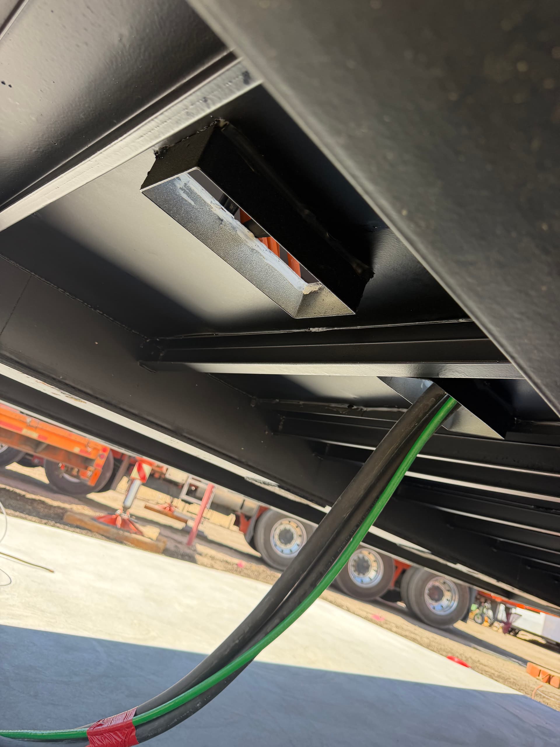 Gallery photos for 60,000 lb Battery Container Crane Pick in Baker CA: Image #4
