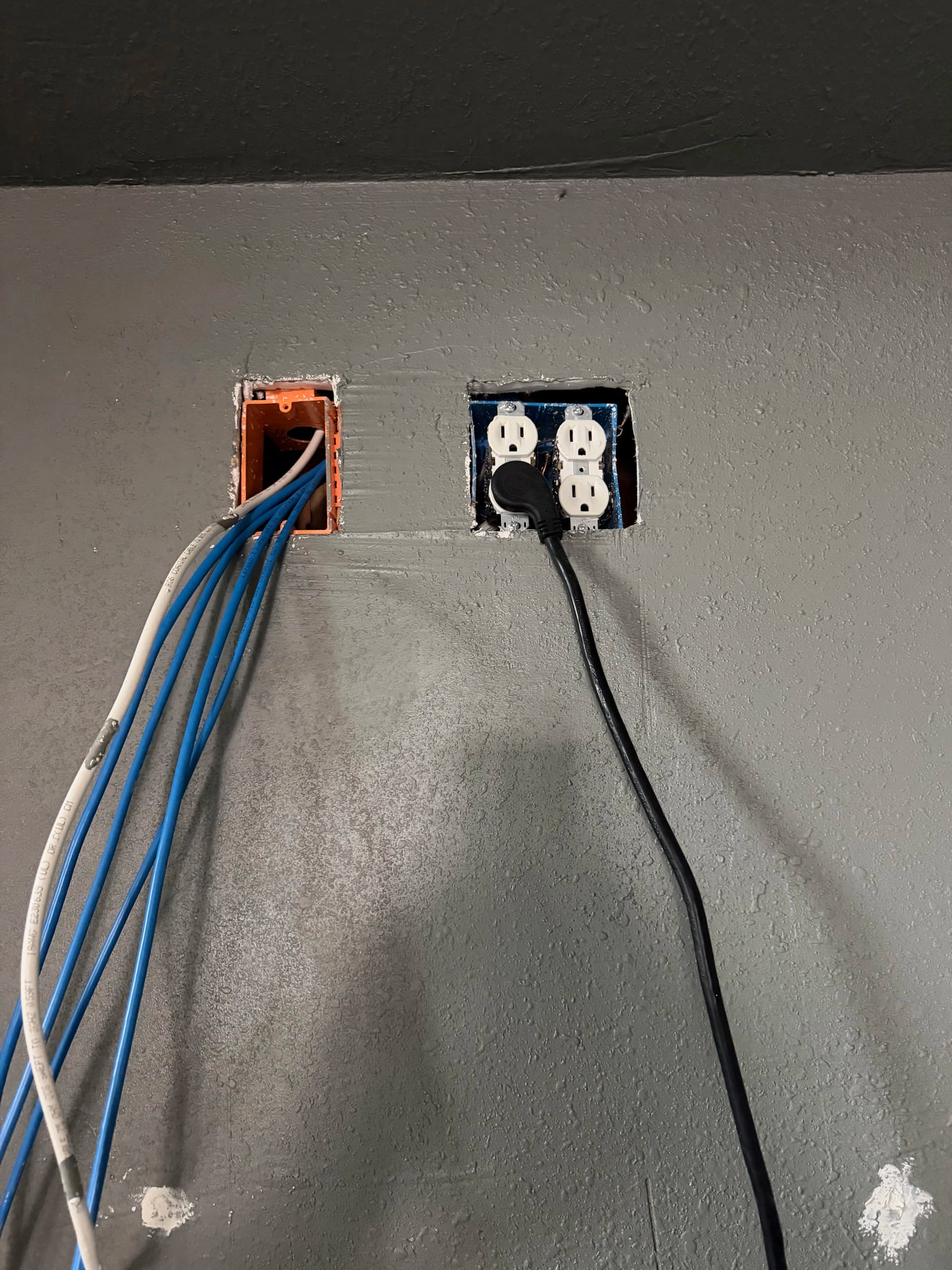 Gallery photos for Power and Data Runs Done Right for TVs and Monitors: Image #2