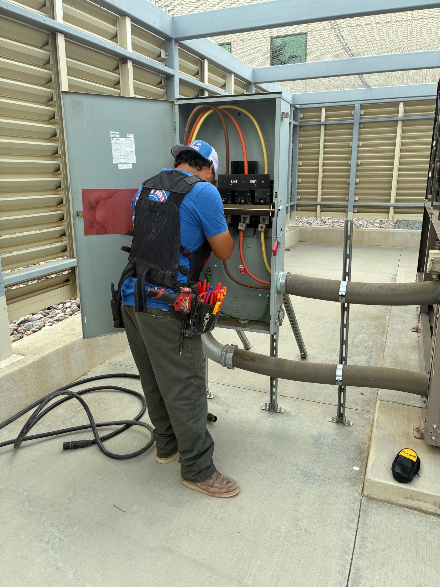 Project Temporary Power Setup for 480v Chiller in Riverside image