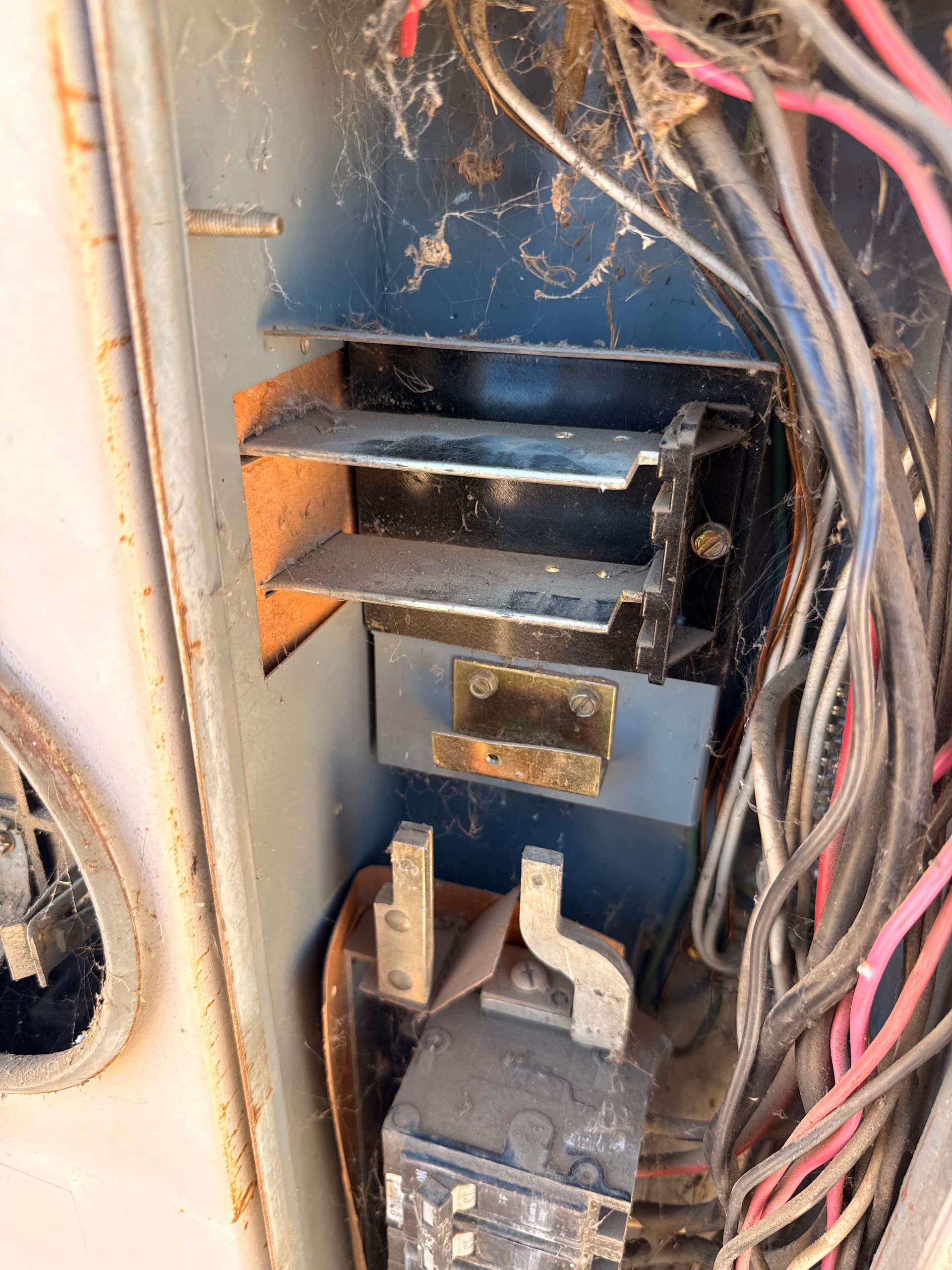 Gallery photos for Faulty 200A Main Breaker Replaced and Service Restored: Image #1