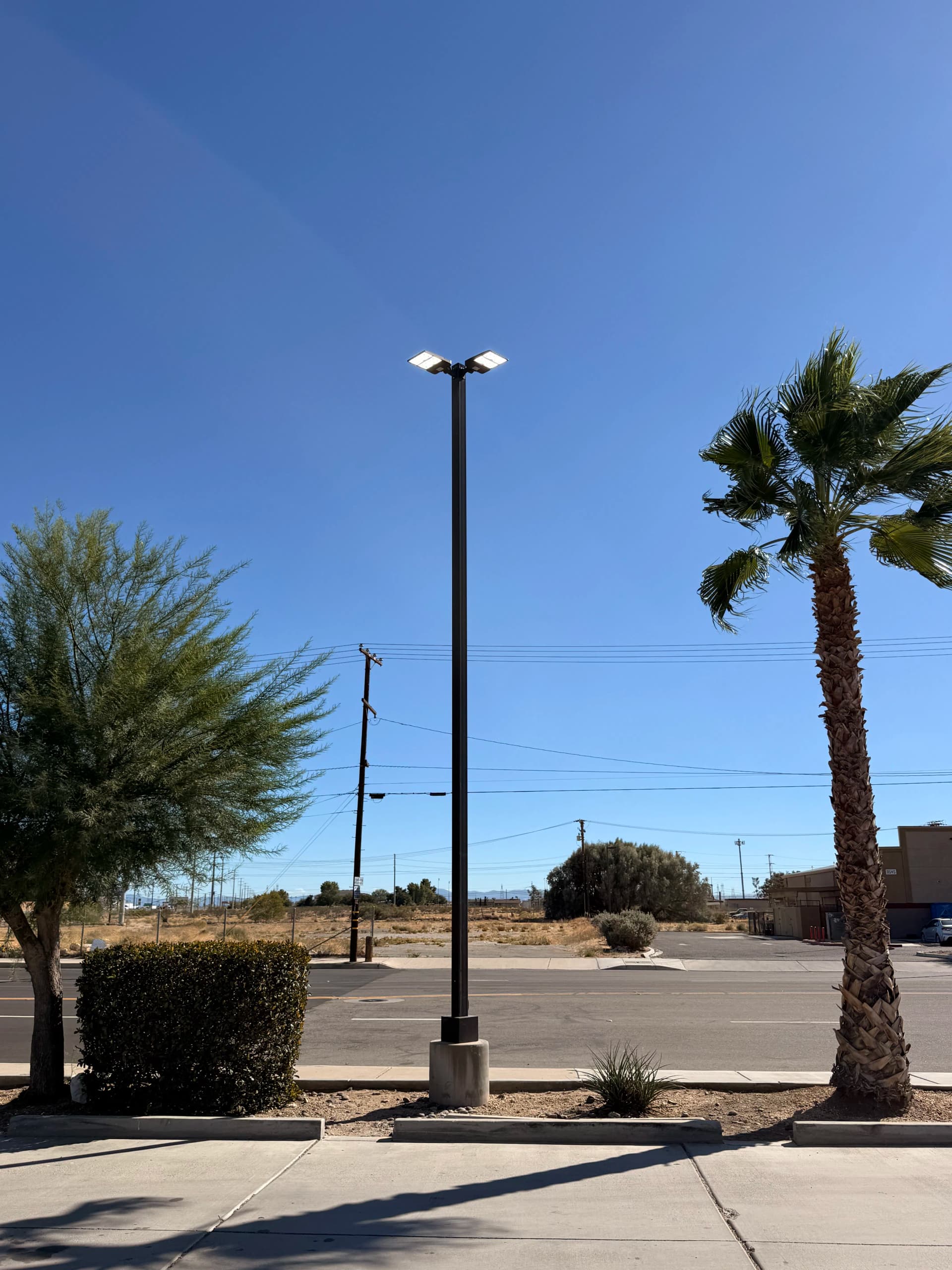 Gallery photos for Parking Lot LED Light Upgrade at June's Market in Adelanto: Image #5