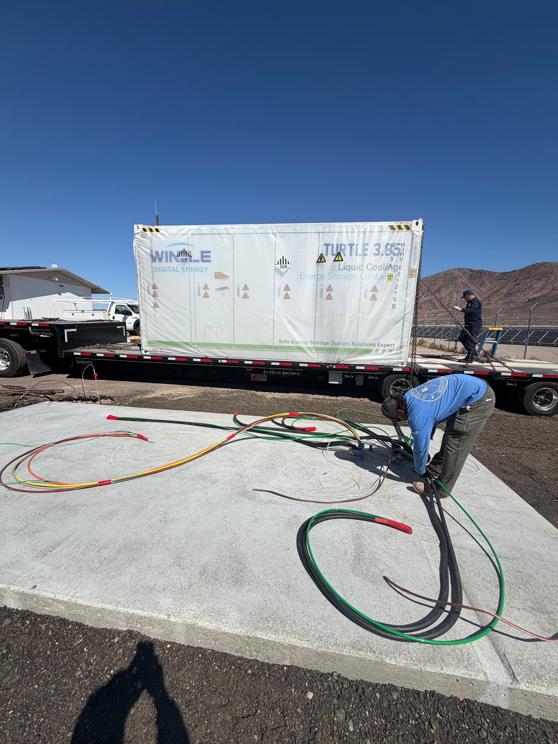 Gallery photos for 60,000 lb Battery Container Crane Pick in Baker CA: Image #2