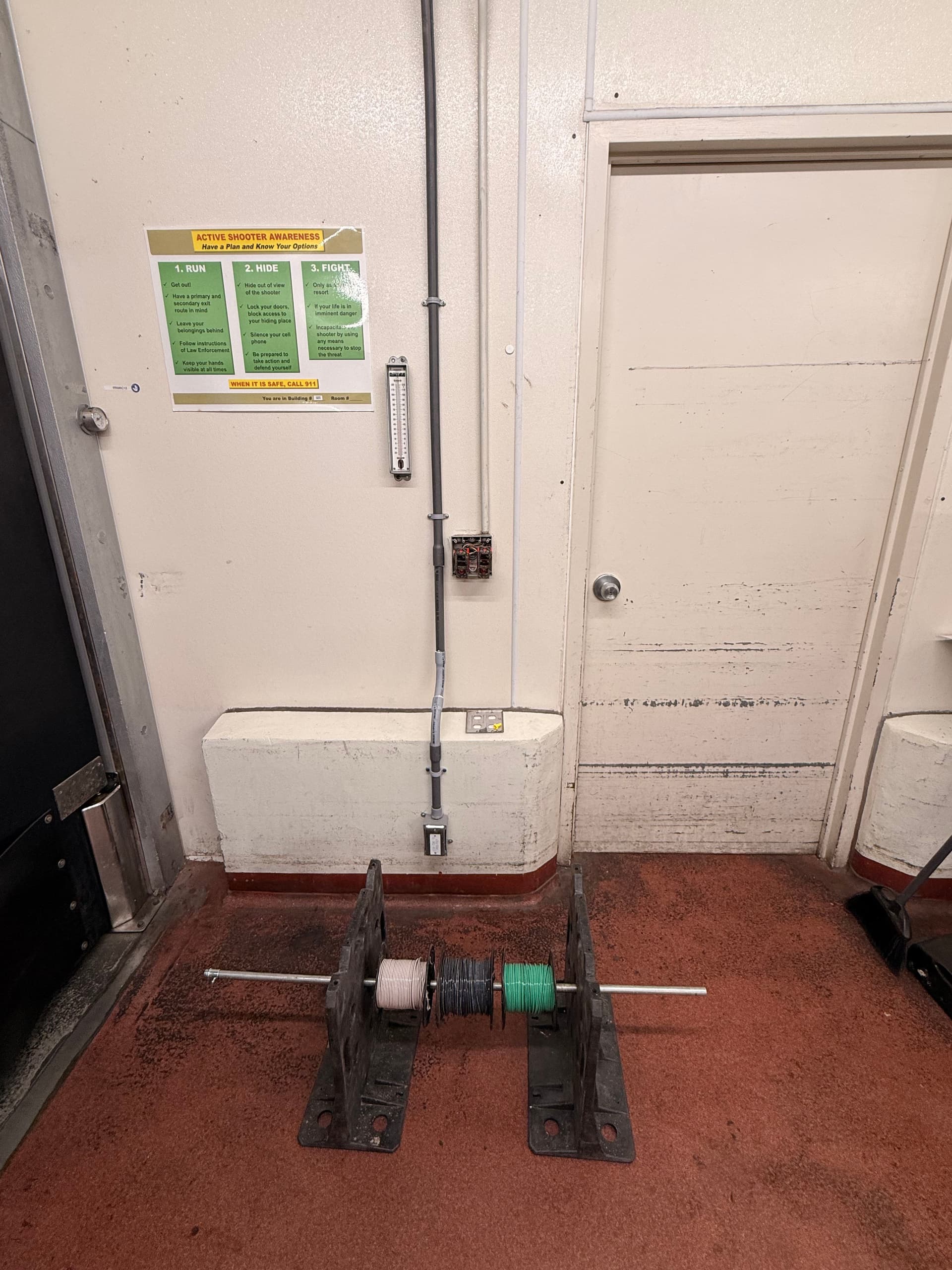 Gallery photos for Emergency Cooler Lighting Circuit Repair at Fort Irwin Commissary: Image #5