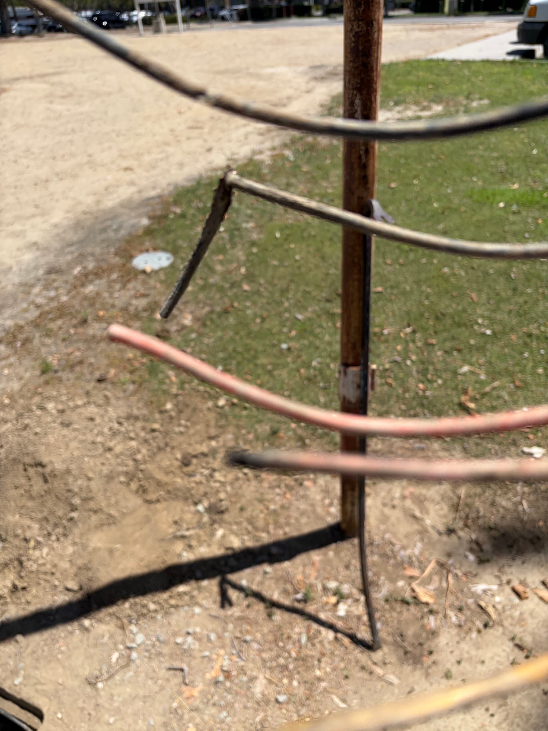 Gallery photos for Burned Underground Conductor Found on San Bernardino Troubleshooting Call: Image #4