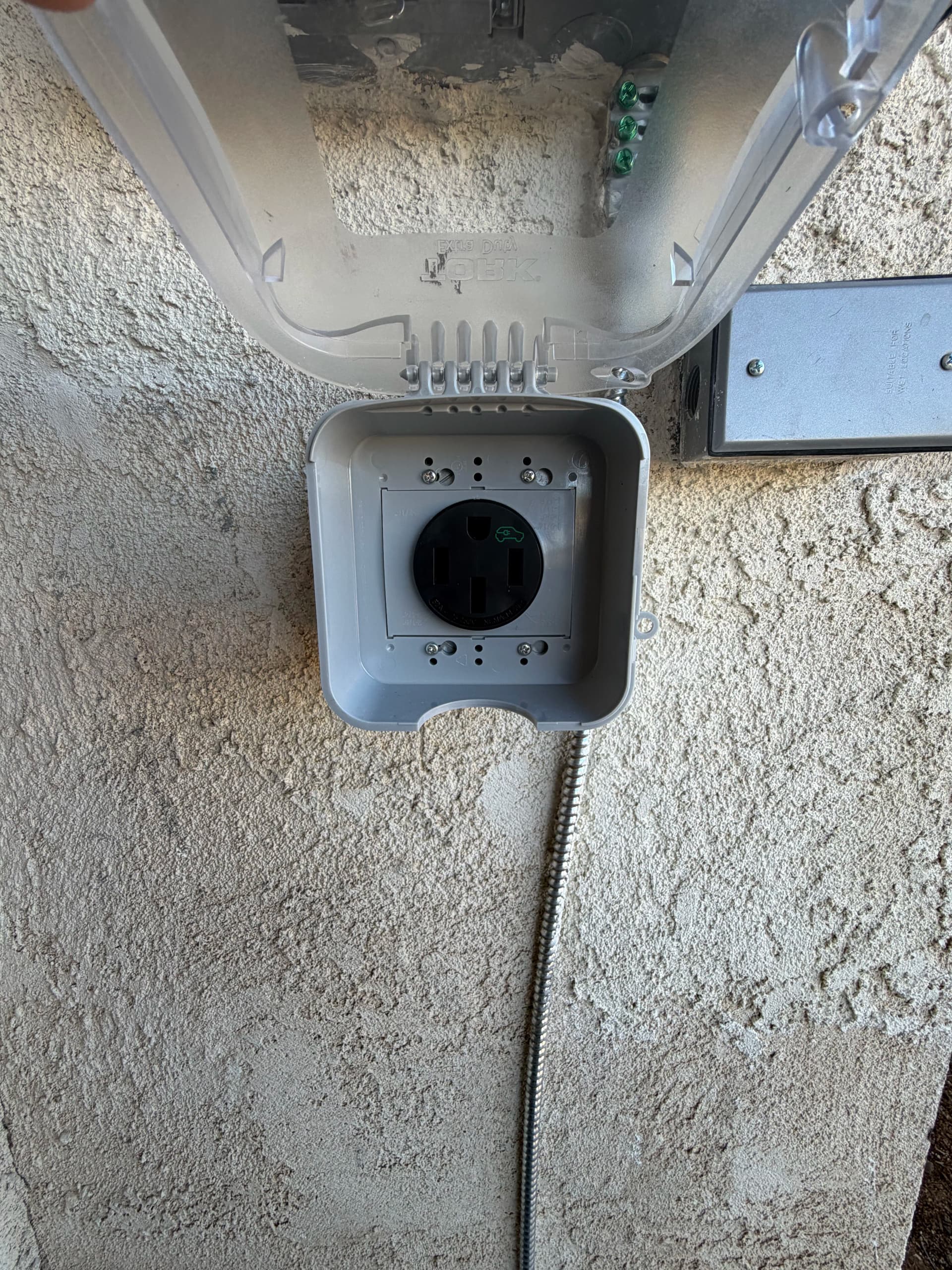 Gallery photos for 100 to 200 Amp Panel Upgrade with EV Charging in Apple Valley: Image #1