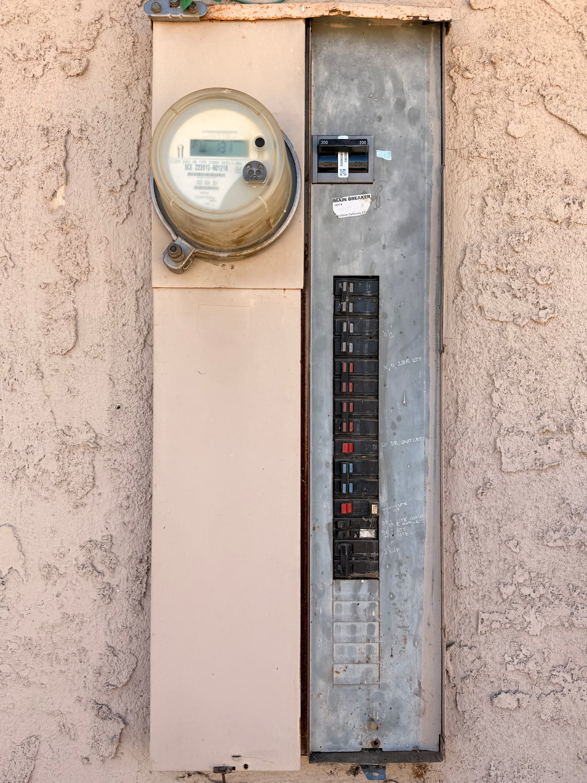 Gallery photos for Faulty 200A Main Breaker Replaced and Service Restored: Image #5