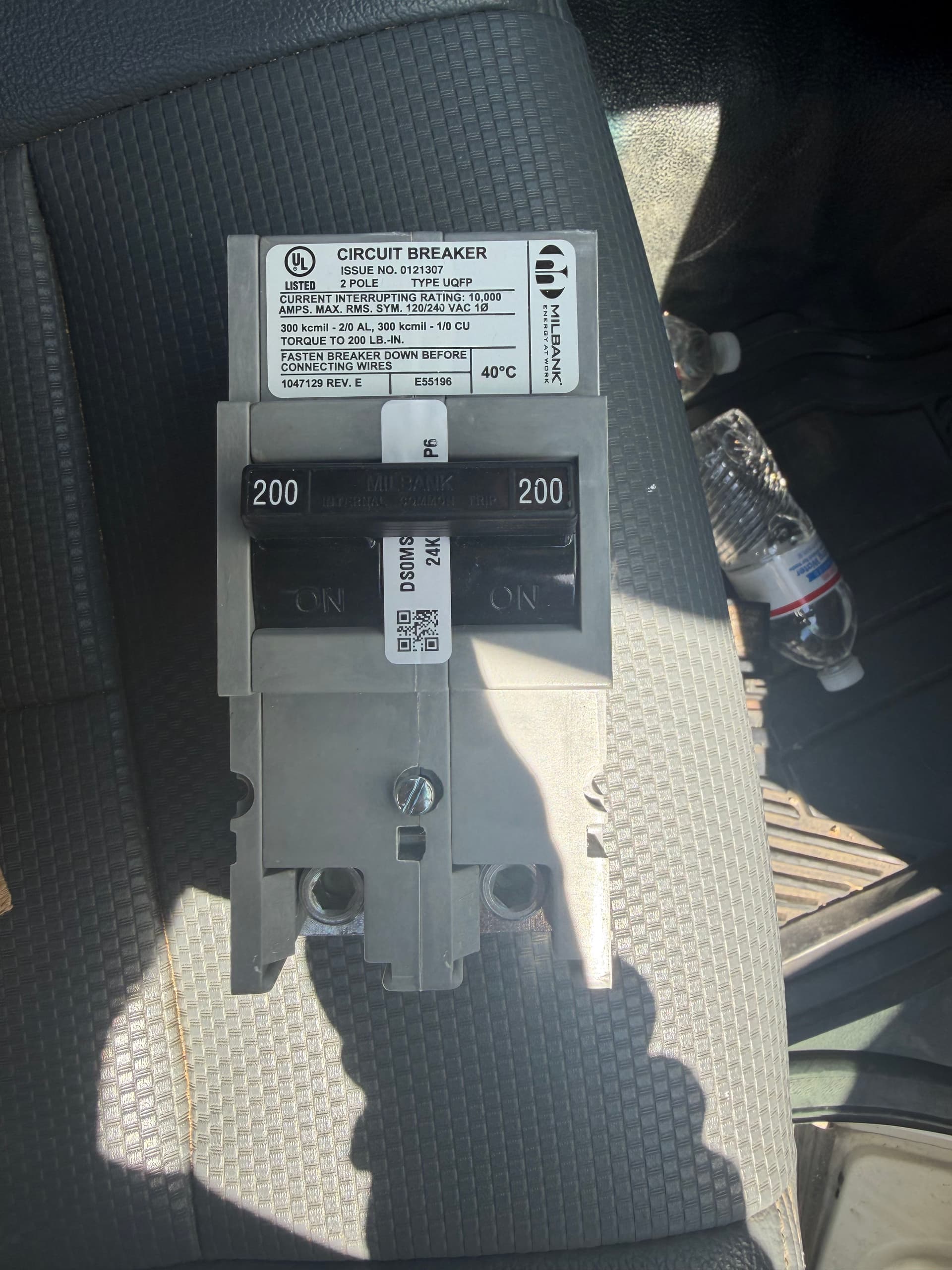 Gallery photos for Faulty 200A Main Breaker Replaced and Service Restored: Image #3
