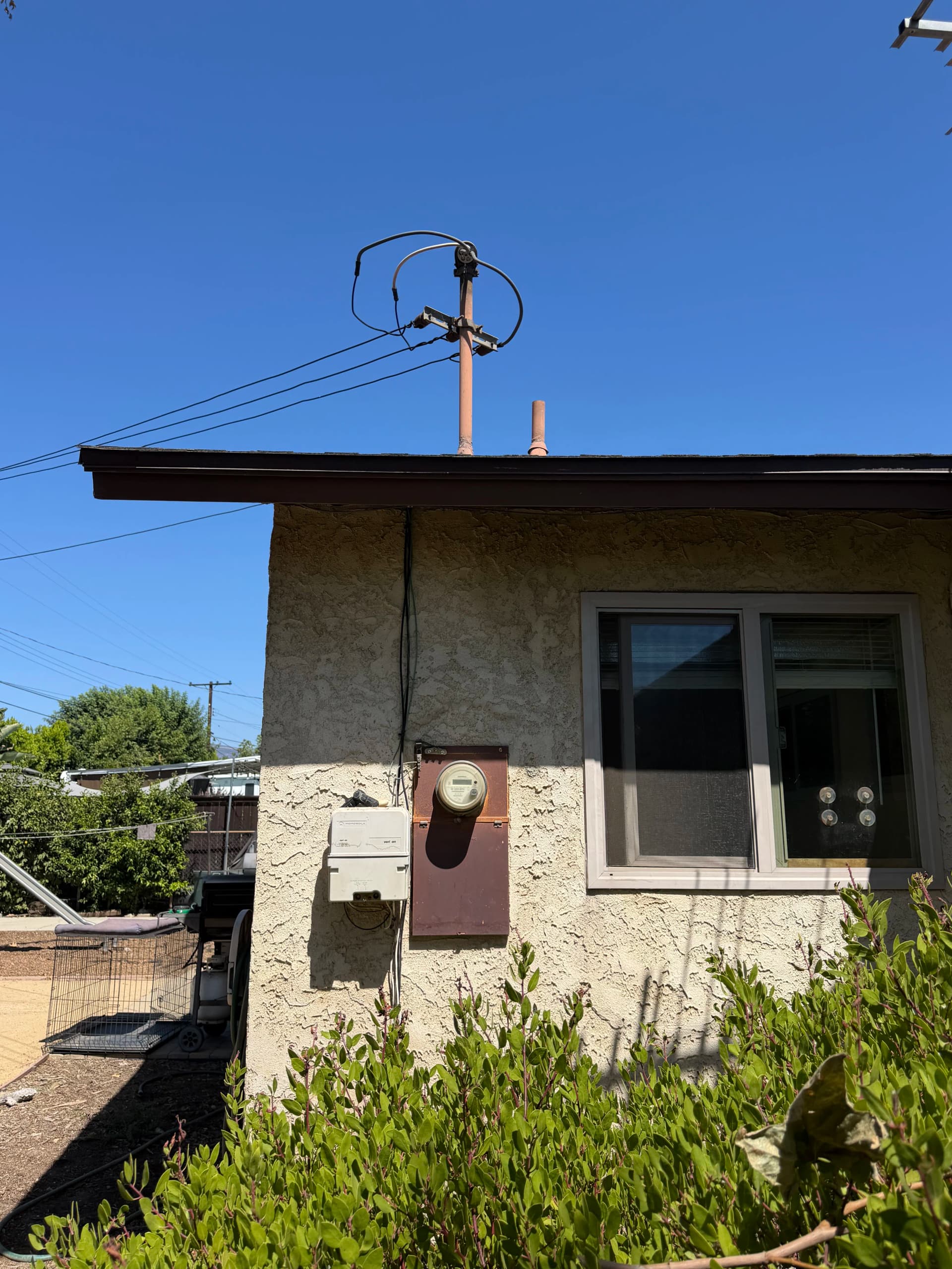 Gallery photos for Panel Upgrade and Backyard Electrical Underway in Claremont: Image #4