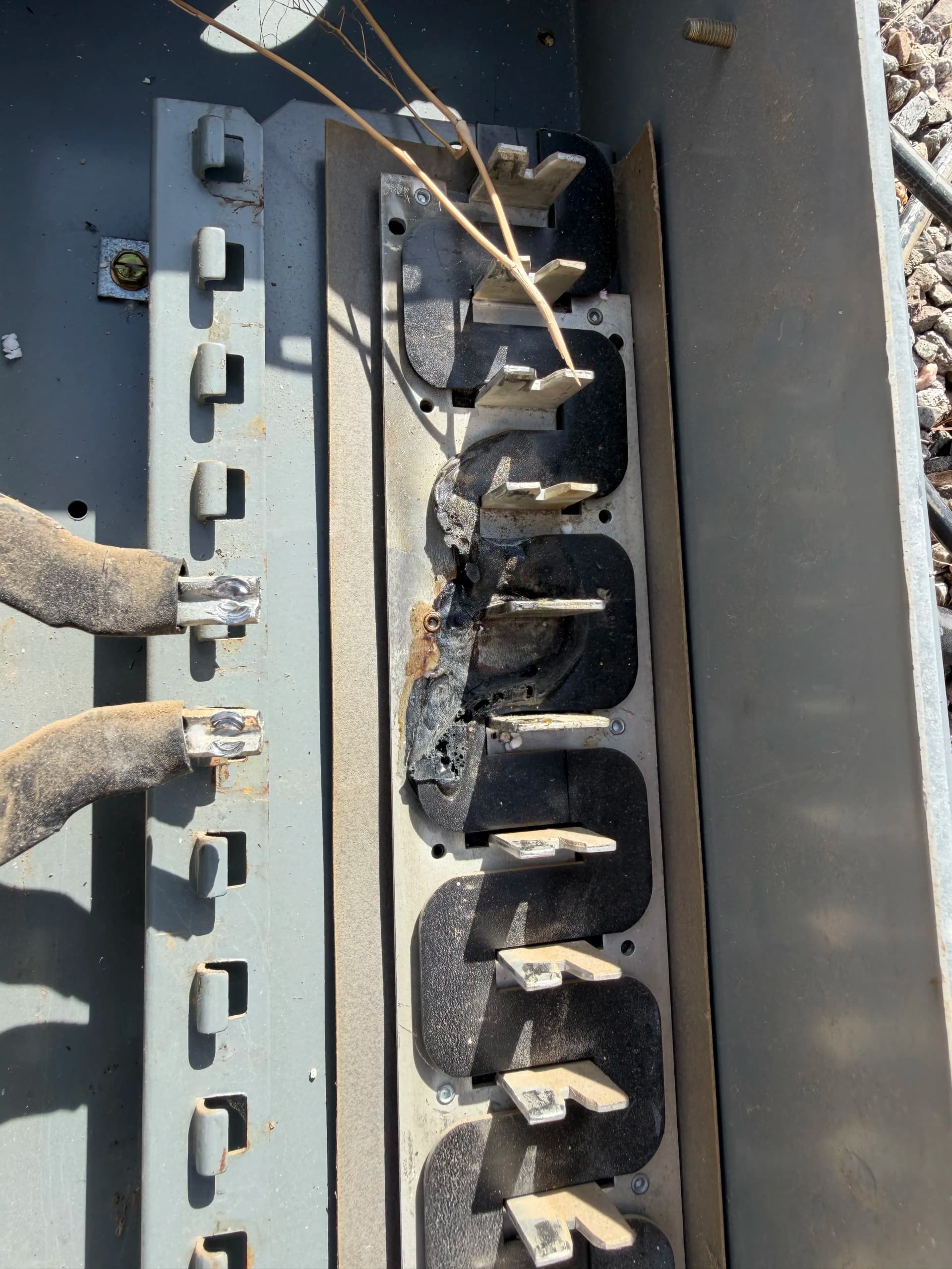 Gallery photos for 100 to 200 Amp Panel Upgrade in Hesperia: Image #2