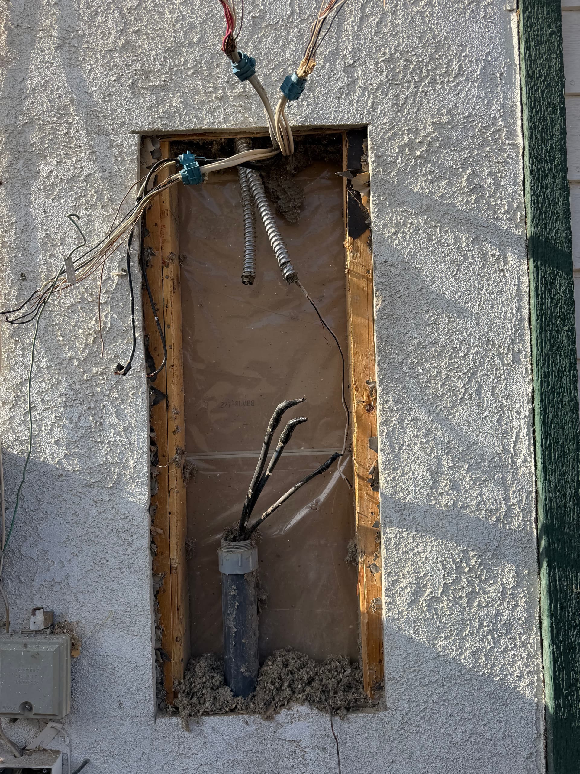Gallery photos for 100 to 200 Amp Panel Upgrade Done Right in Apple Valley: Image #1