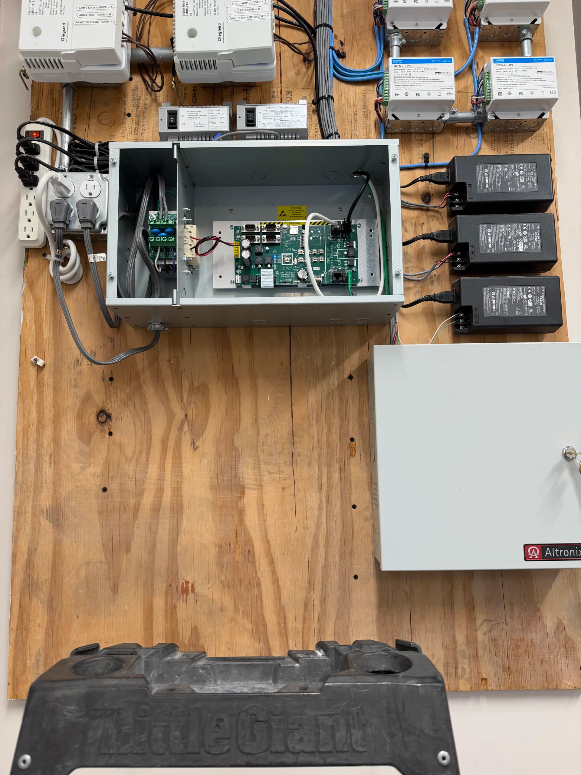 Gallery photos for Storm-Damaged Lighting Controls Repaired with WattStopper Power Supply Replacement: Image #3