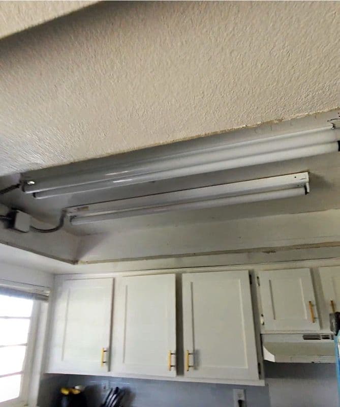 Gallery photos for Upgrade Your Kitchen Lighting in Victorville: Image #2