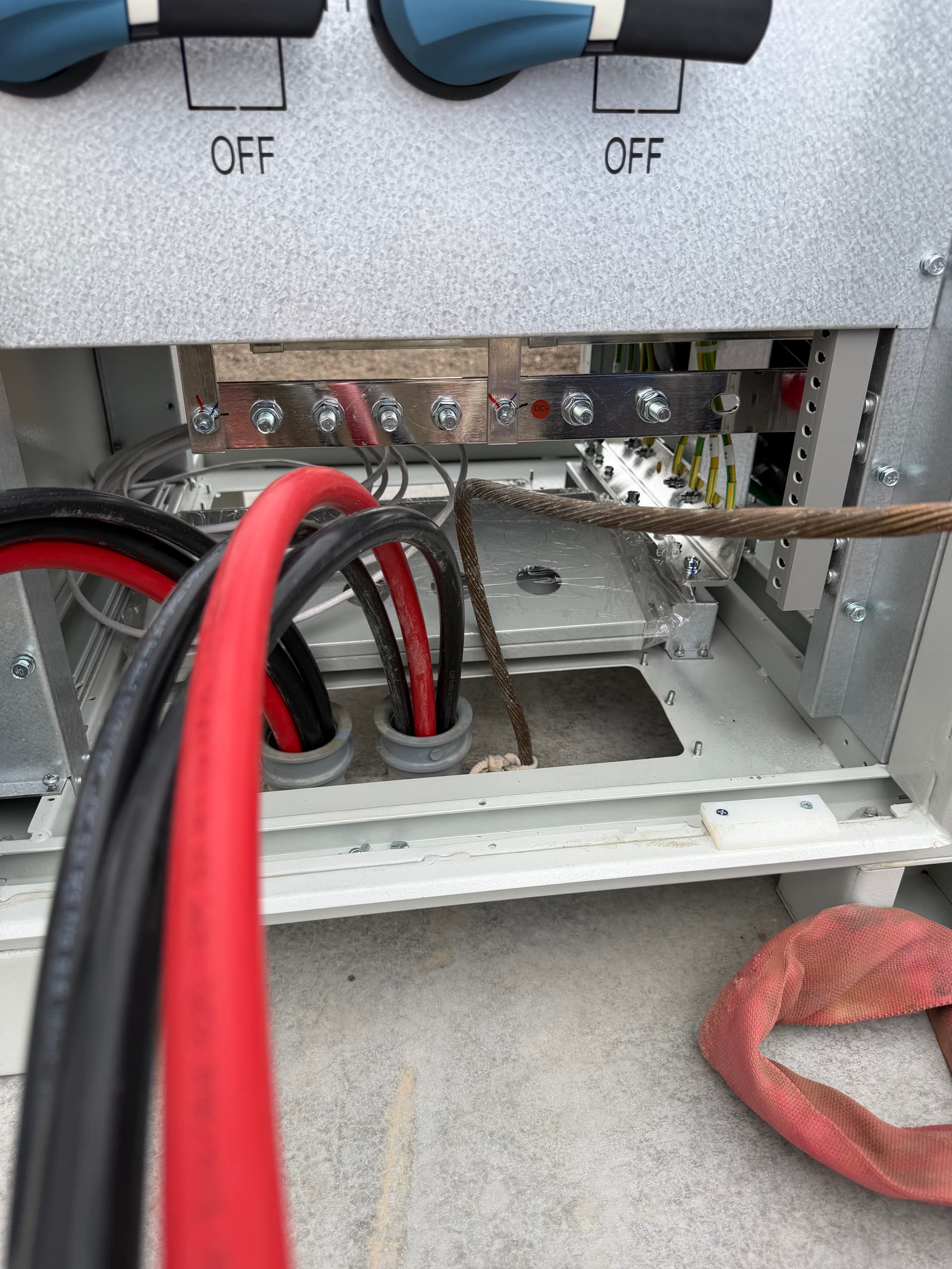 Gallery photos for Solar and Battery Converter Wiring for a Large-Scale Energy Installation: Image #1